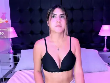 ElizHarper  live sex cam