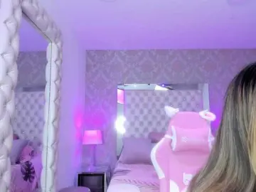 ElizHarper  live sex cam