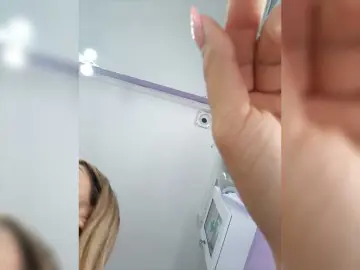 ElizHarper  live sex cam