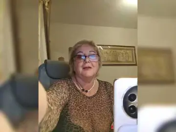 KarinkaSweet  live sex cam