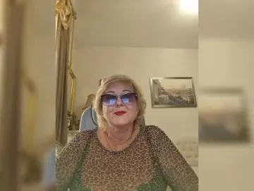 KarinkaSweet  live sex cam