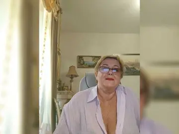 KarinkaSweet  live sex cam