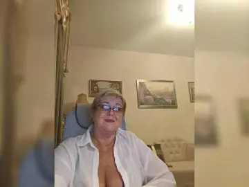 KarinkaSweet  live sex cam