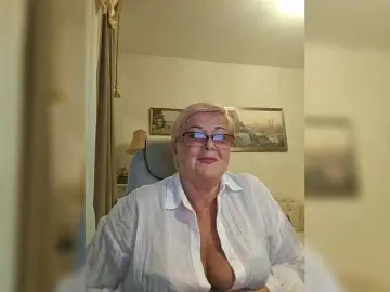 KarinkaSweet  live sex cam