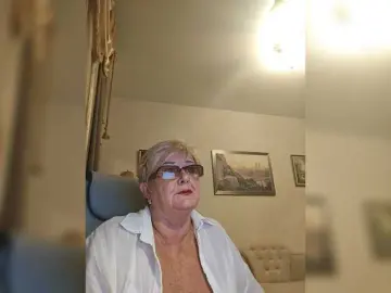 KarinkaSweet  live sex cam