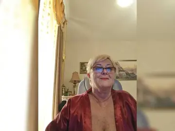 KarinkaSweet  live sex cam