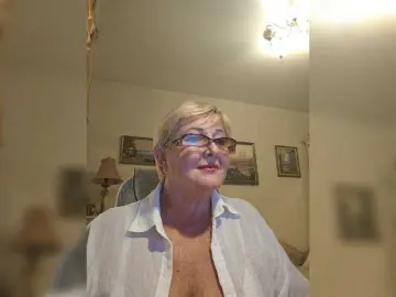 KarinkaSweet  live sex cam
