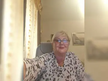 KarinkaSweet  live sex cam