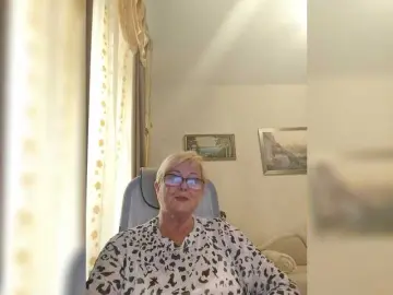 KarinkaSweet  live sex cam