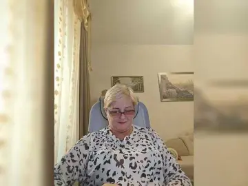 KarinkaSweet  live sex cam