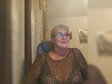 KarinkaSweet  live sex cam