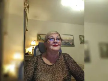 KarinkaSweet  live sex cam