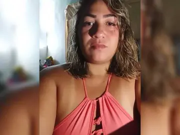 Laurah  live sex cam