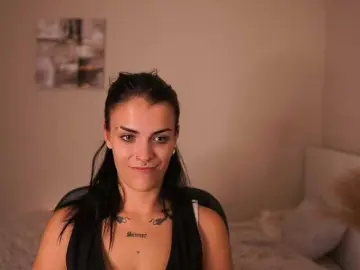Paulinemedonca  live sex cam