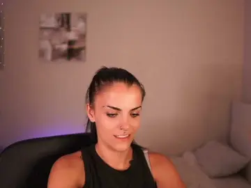 Paulinemedonca  live sex cam
