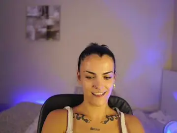 Paulinemedonca  live sex cam