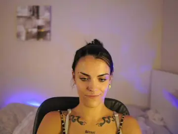 Paulinemedonca  live sex cam