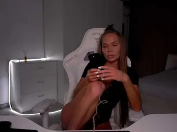 Pupsik-24  live sex cam