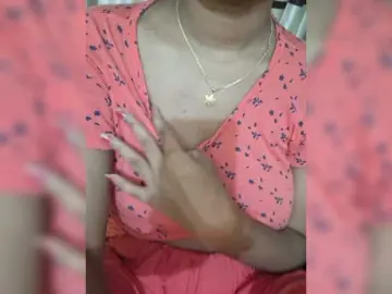 Purple-queen  live sex cam