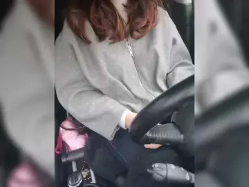 Your-lioness  live sex cam