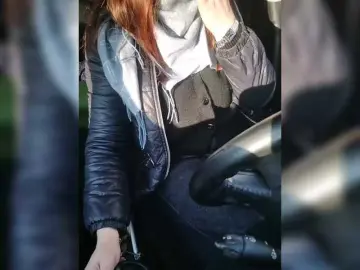 Your-lioness  live sex cam