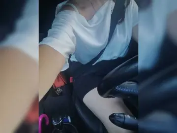 Your-lioness  live sex cam