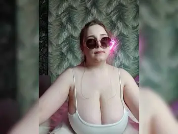 Caramel-pussy  live sex cam