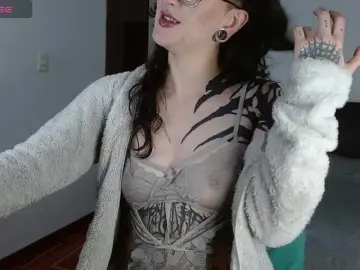 Inked-Val  live sex cam
