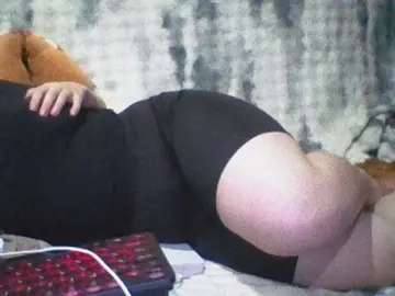 Nikoha18  live sex cam