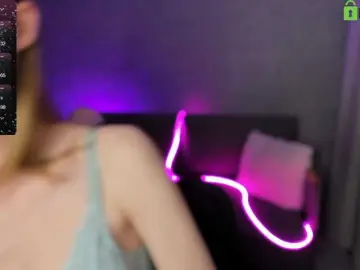 Nude-Nansy  live sex cam