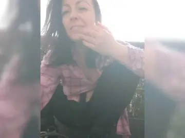 Lovehornyman  live sex cam