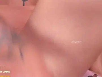 Ohyesly  live sex cam