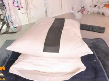 Ohyesly  live sex cam