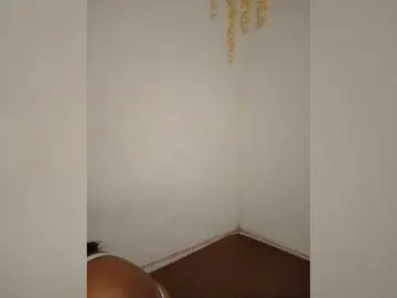 Annah261  live sex cam