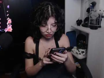 BiiHoney  live sex cam