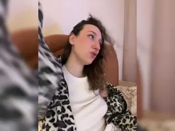 Chikipikin  live sex cam