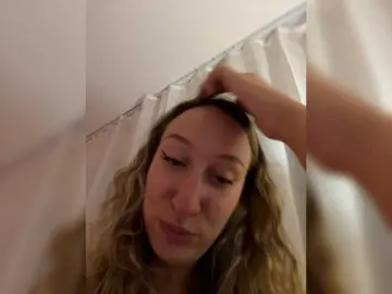 Chikipikin  live sex cam