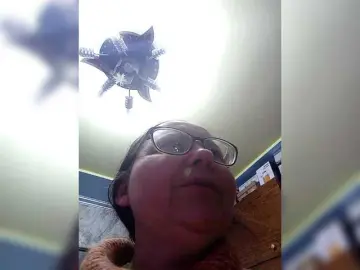 Fox981  live sex cam