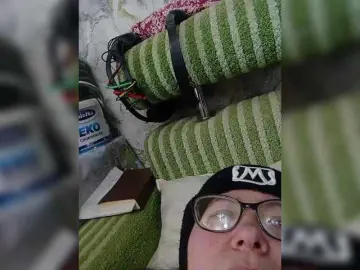 Fox981  live sex cam