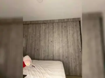 IsaBella-1  live sex cam