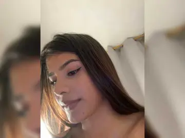IsaBella-1  live sex cam