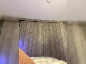 IsaBella-1  live sex cam