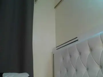 Juicygirl98  live sex cam