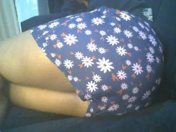 Juicygirl98  live sex cam