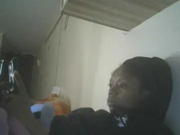 Juicygirl98  live sex cam