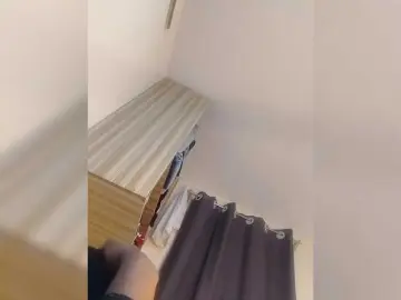 Juicygirl98  live sex cam
