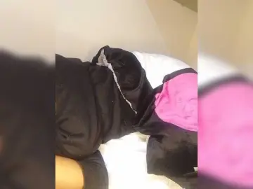 Juicygirl98  live sex cam