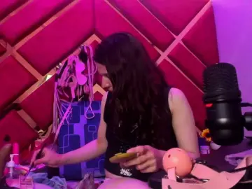 KylieBloom  live sex cam
