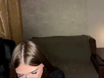Urcutiebunny  live sex cam