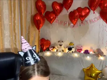 Urcutiebunny  live sex cam